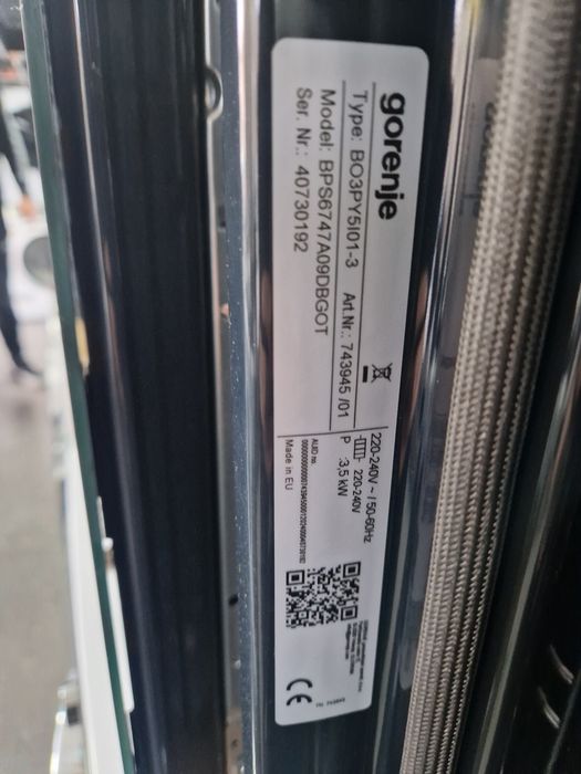 Фурна за вграждане Gorenje 77 литра Пиролиза