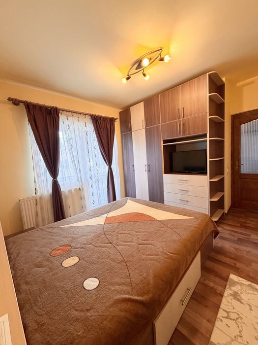 Apartament cu 3 camere de inchiriat in Racadau la et 1/4 cu loc de parcare inclus