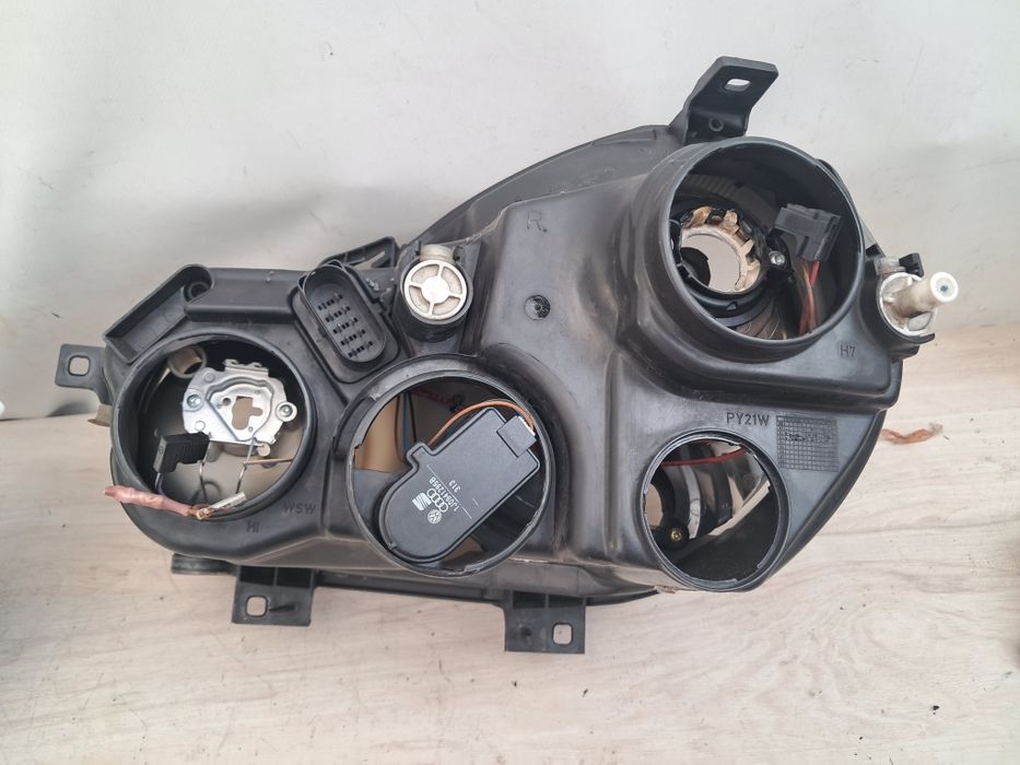 Фар  Vw polo 2003/2007г
