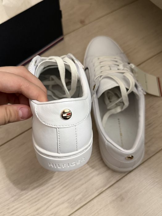 Белые кеды Tommy Hilfiger