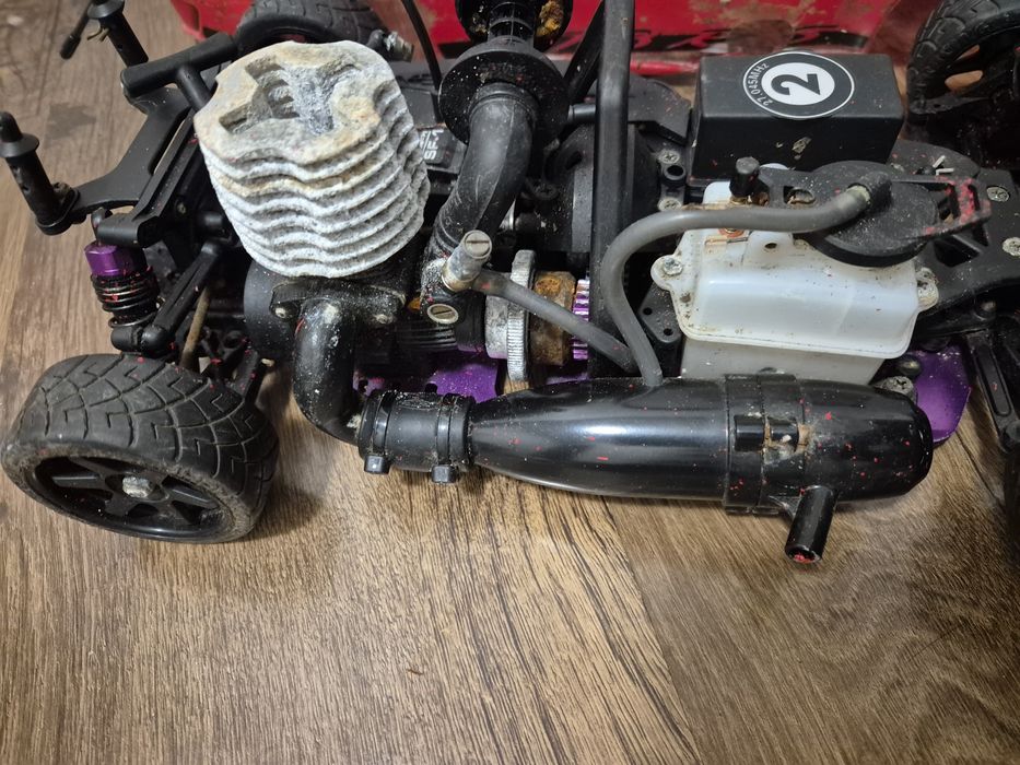 Masina de curse radiocomanda