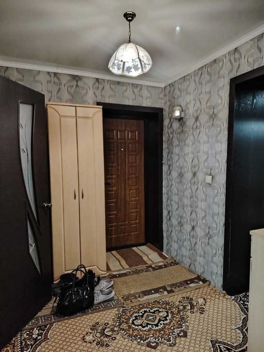 Продам 3-х квартиру 2 "кирпич" 69 кв.м 1/2 ул.Янушкевича д.80