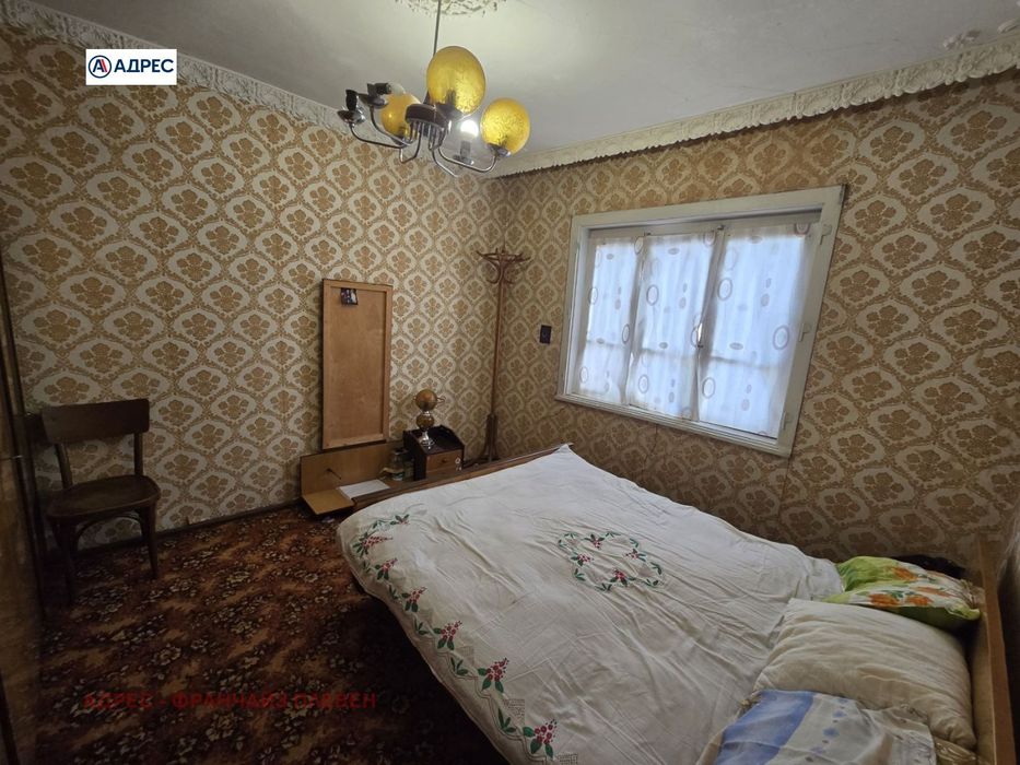 Къща в Плевен, област-с.Обнова площ 120 цена 35000