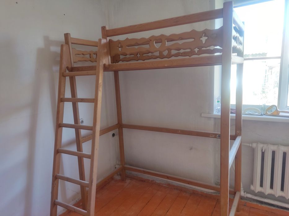 Детская 2-ярусная кровать