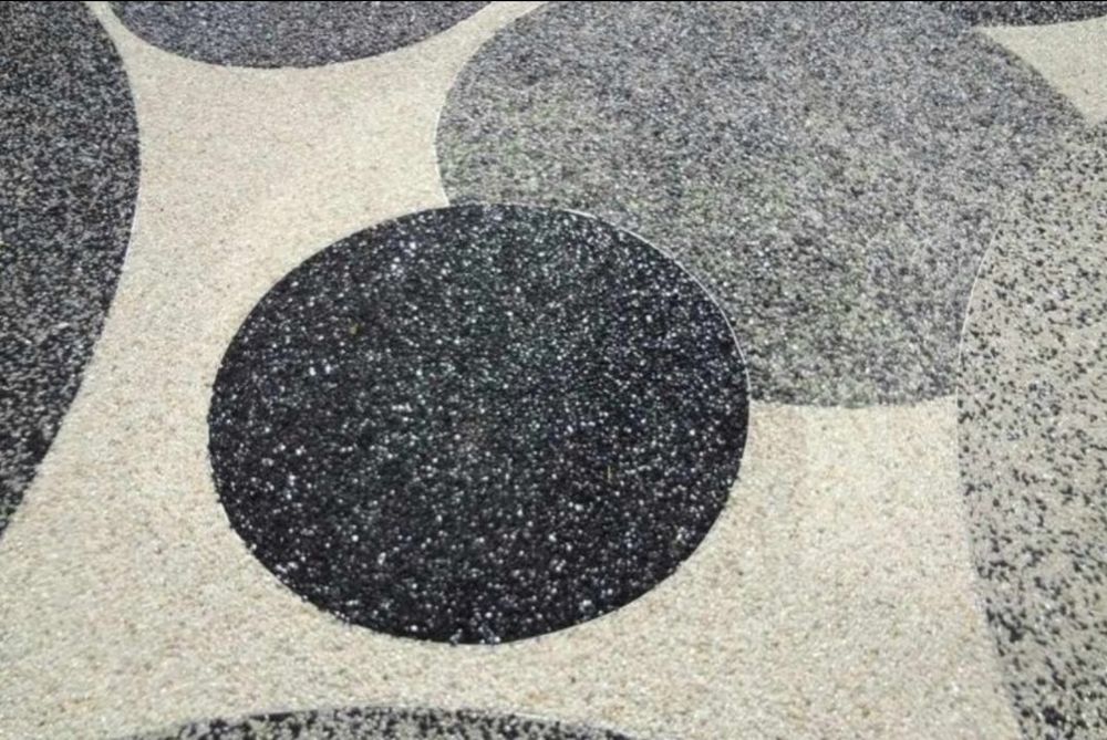 Covor de piatra naturala cu rasina trafic auto si pietonal