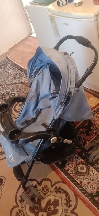 Коляска прогулочная