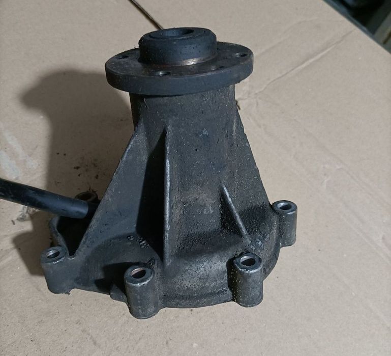 Pompă apă :  Mercedes... Decorațiuni