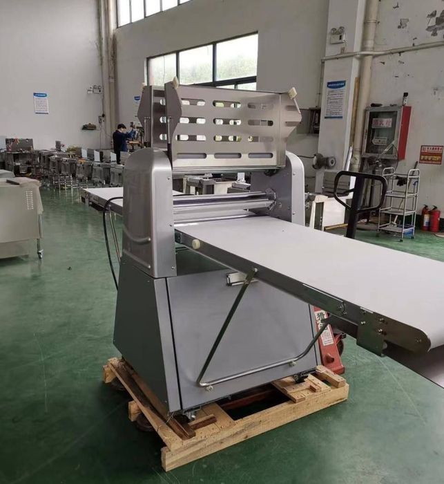 Xamir yoyadigan aparat тесто раскатки testa taskatka