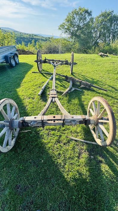 Car caruta de lemn veche