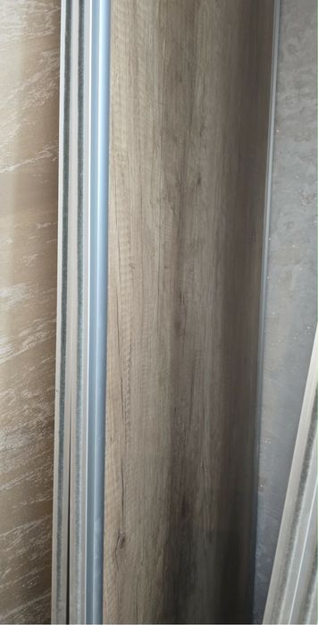 Vând Dressing Modular Modern – Spațiu Eficient și Design Elegant