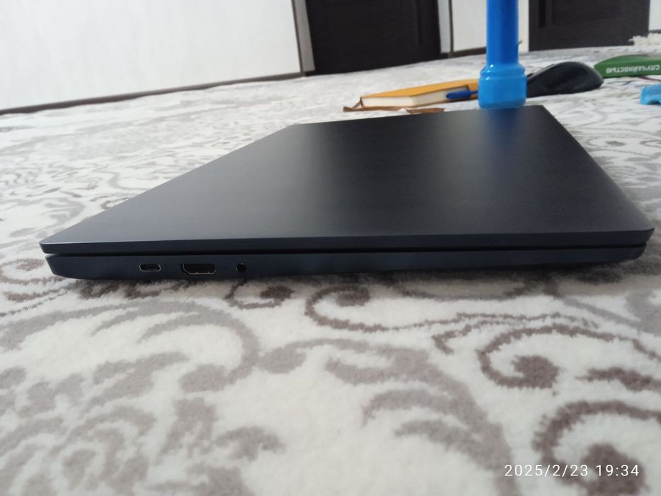Lenovo core i5
Ekrani: 15.6 FHD IPS
Protsessor: Intel core i5 11365G