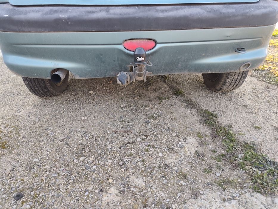 Теглич за ПЕЖО 206