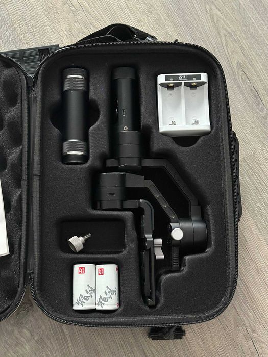Sistem de stabilizare Zhiyun Crane M Stabilizator