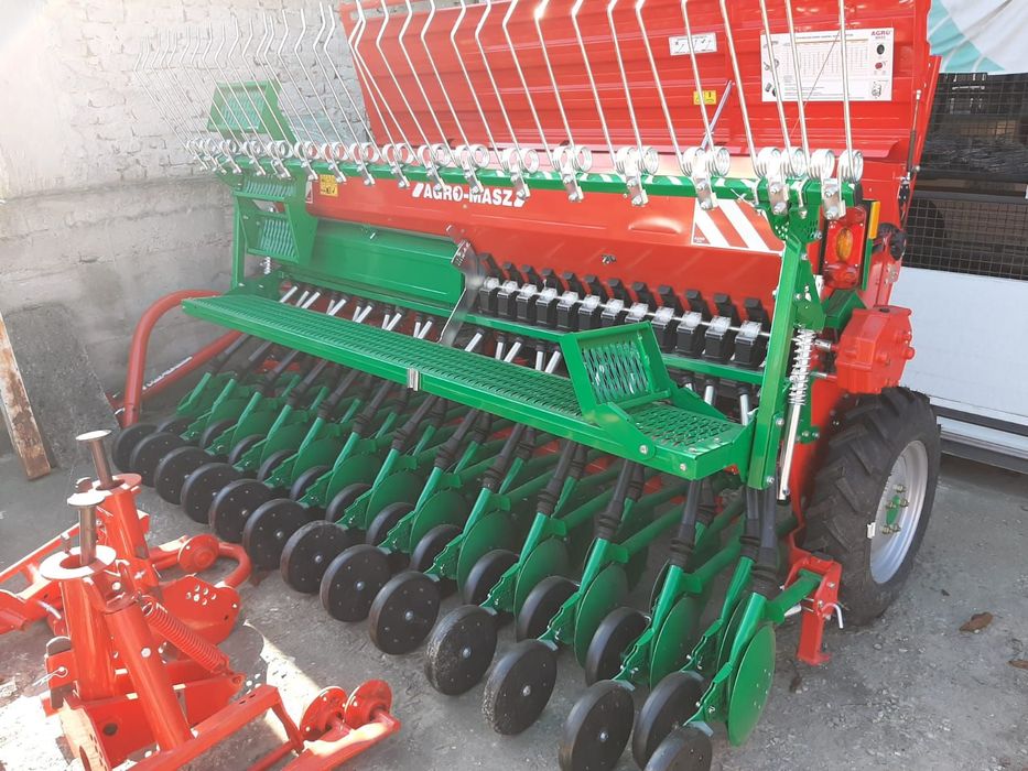 Agro-Masz SR300 semanatoare paioase de 3 metri
