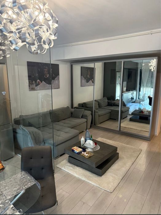 Inchiriez apartament !