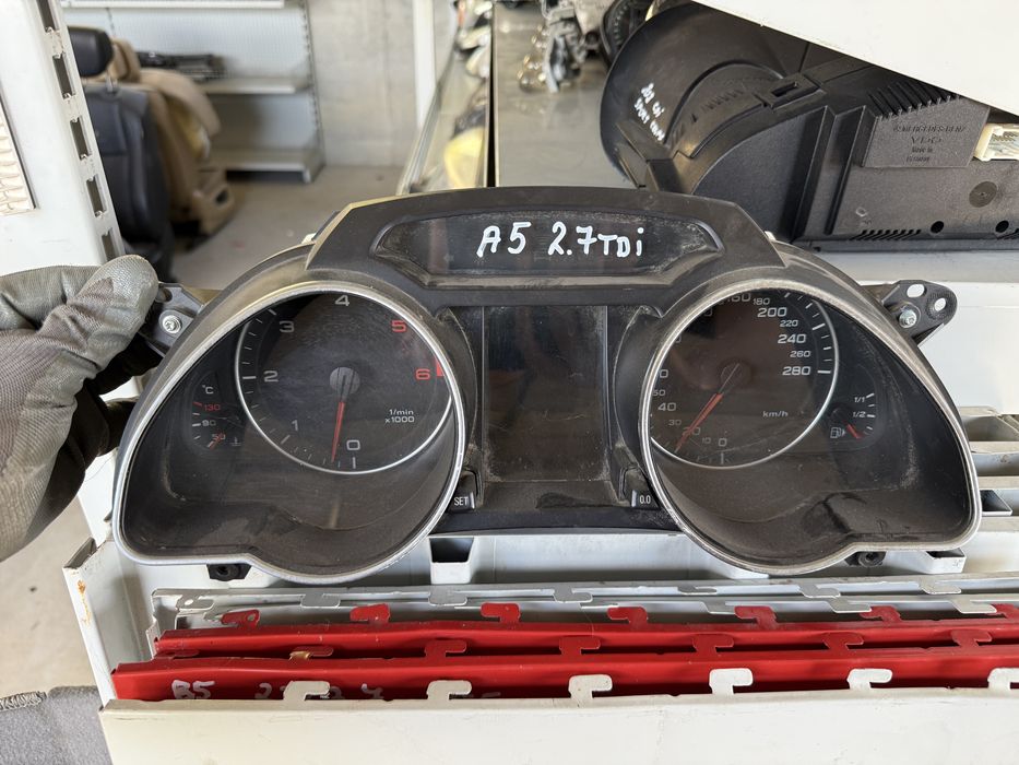 Километаж за Audi A5  2.7tdi 2010г