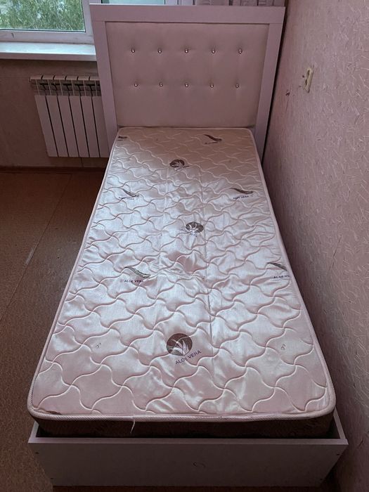 Кровать односпальная