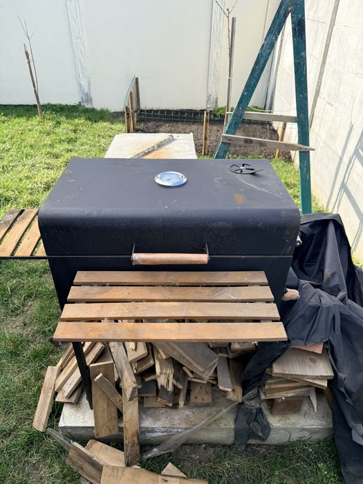 Gratar american din fonta