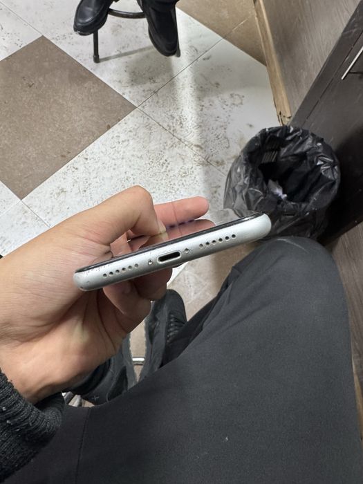 Продам iphone Xr