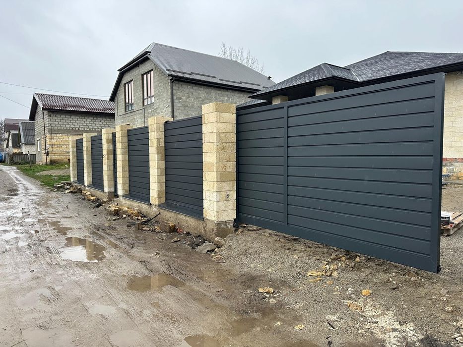 Откатные ворота, заборы, ограждения