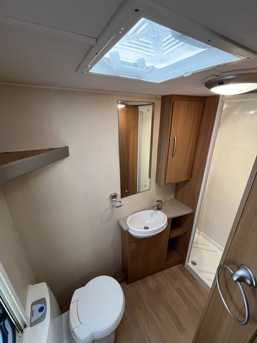 Rulota Swift Coastline 2009 2 zone pat matrimonial Cabina dus Off camp