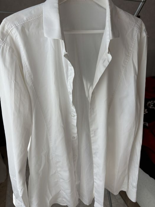 Рубашки белого цвета