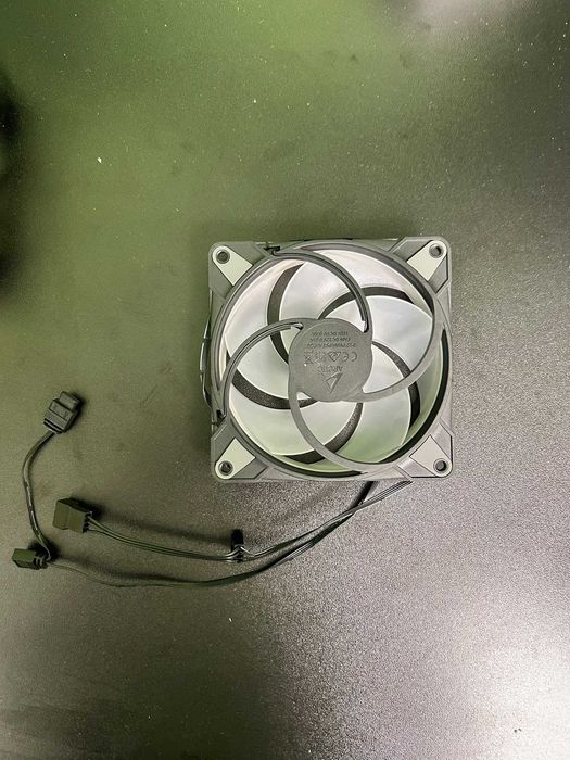Lot  6 ventilatoare  ARCTIC AC P12 PWM PST A-RGB