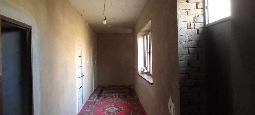 Янги ховли сотувда