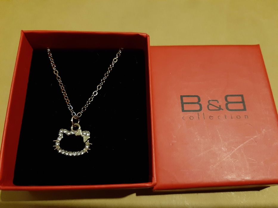 Colier lantisor cu pandantiv cu strasuri Hello kitty b&b