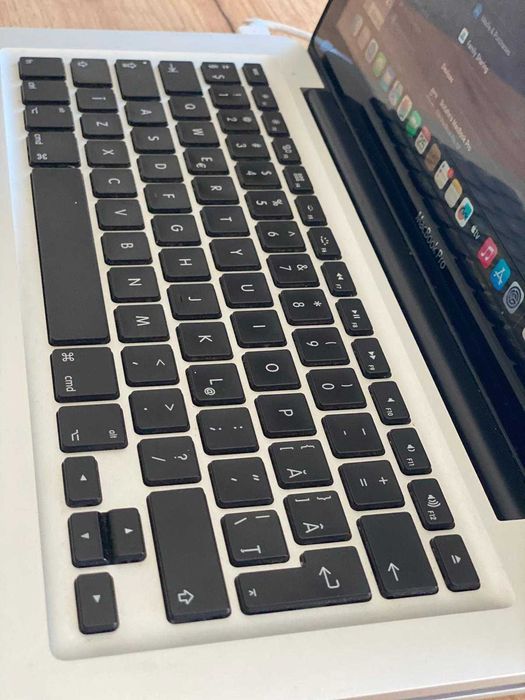 Vand MacBook Pro 13-inch (Mid 2012) – în stare foarte bună