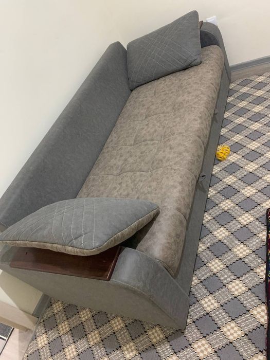 Срочно продам раскладной диван