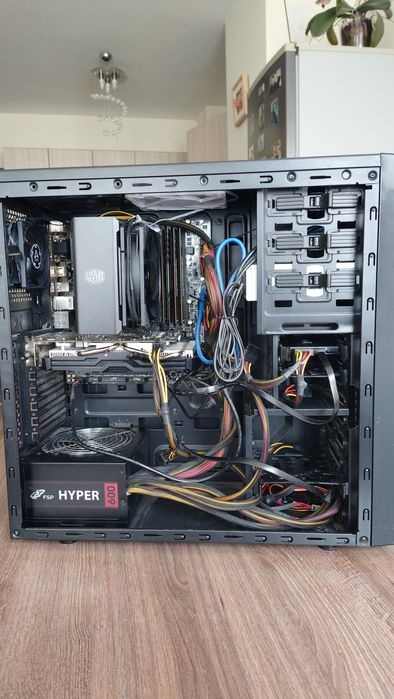 Настолен компютър в отлично състояние