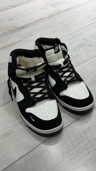 Кроссовки Nike зимние.