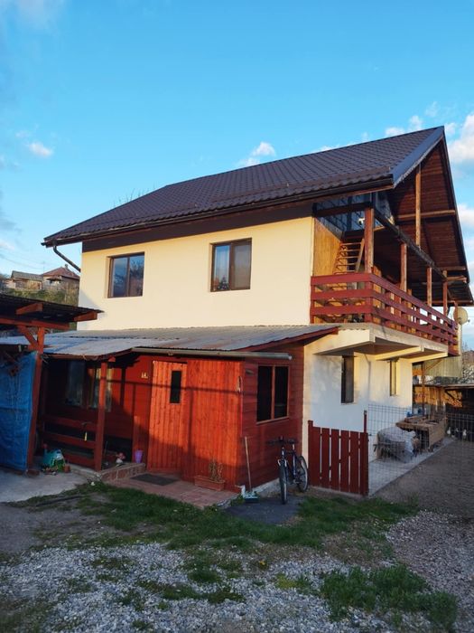 Casa de vânzare în Vlădești