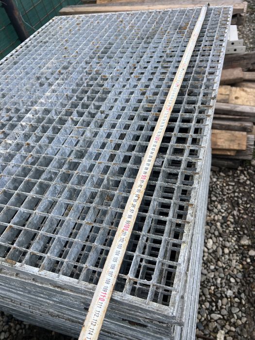 Gratare zincate110/80//trepte import Germania
