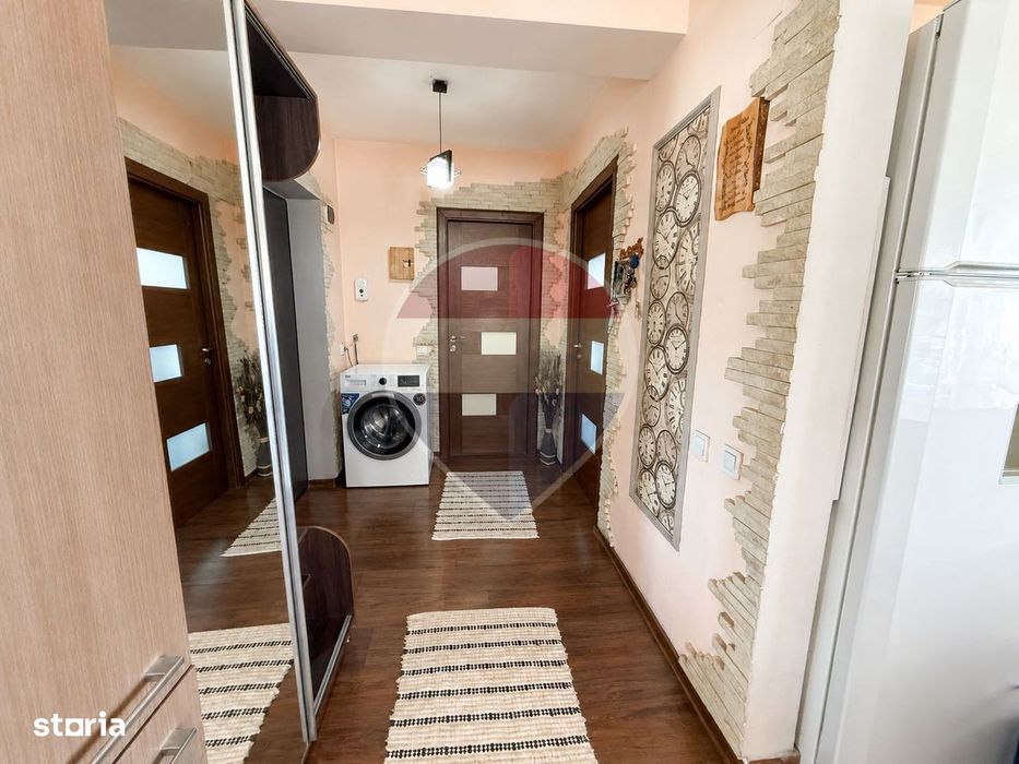 Apartament 2 camere cu 2 balcoane si parcare subterana, Str. Eroilor