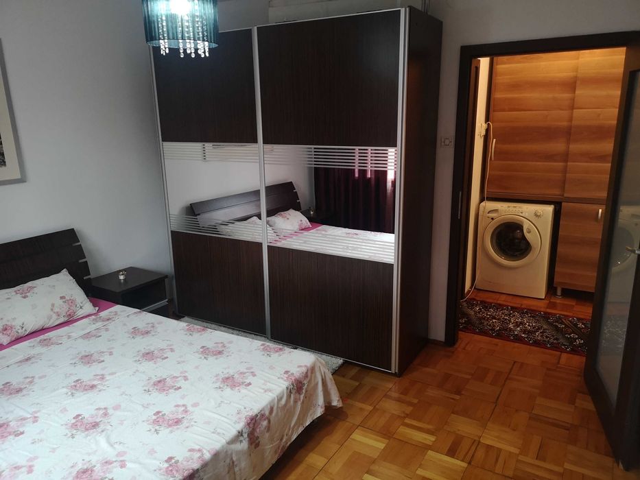 Inchiriez apartament Podgoria