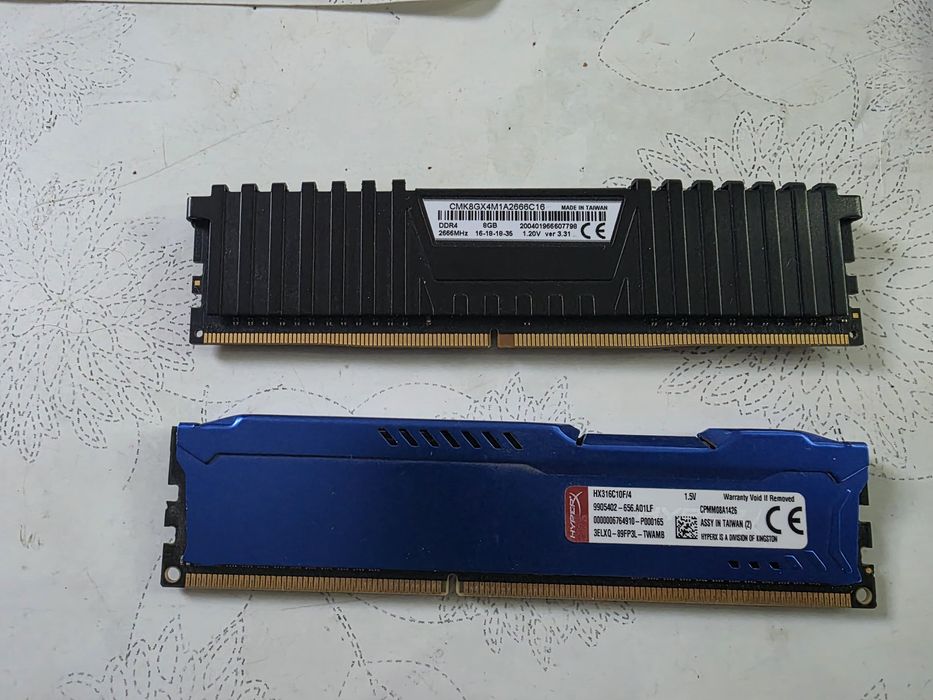 Vand Kituri RAM DDR3 8 gb si alte memorii