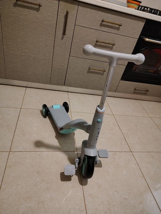 Trotinetă 3 in 1  aproape noua.
