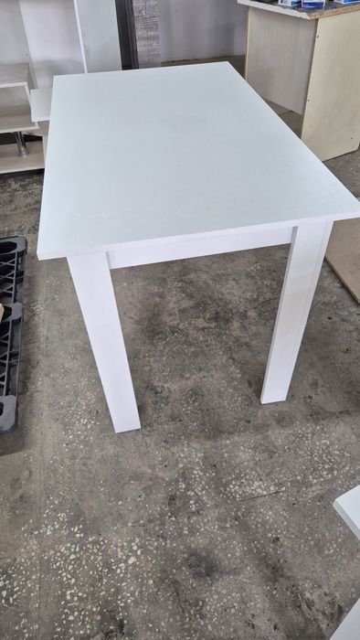 Стол обеденный чёрный