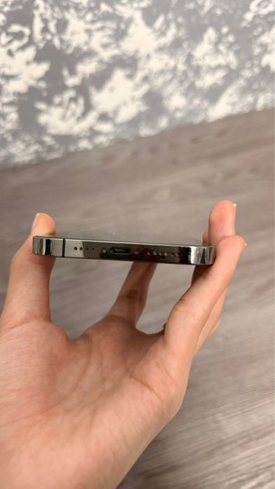 Продам телефон айфон 13 про макс