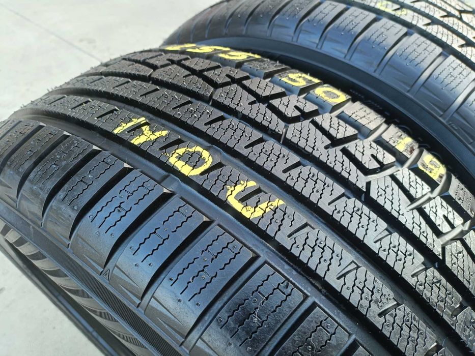 Doua anvelope noi de iarna 255 50 19 yokohama W*drive