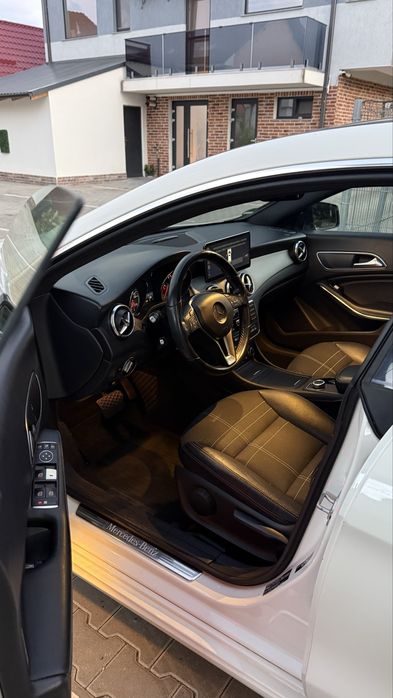 Vand Mercedes Benz CLA 220
