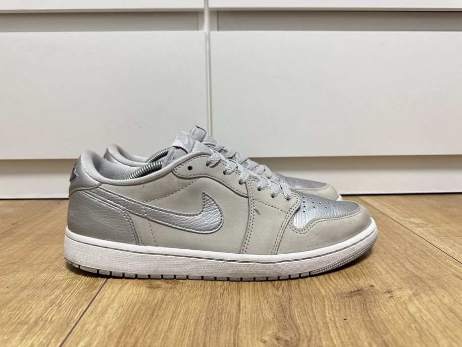 Air Jordan 1 Retro Low OG "Metallic Silver"