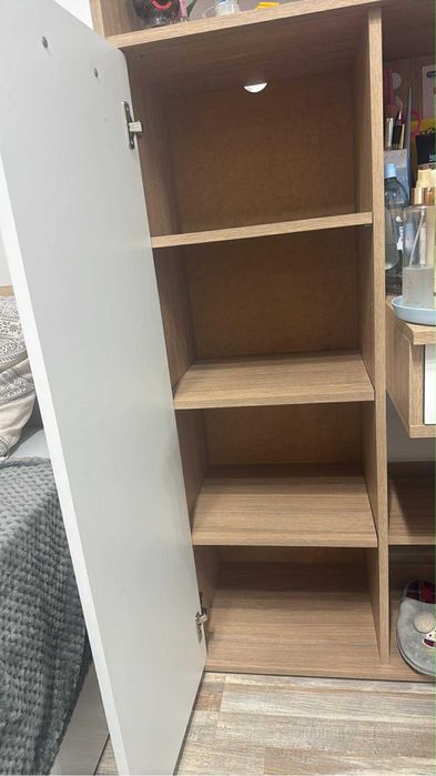 Секция бюро с шкаф,запазена, без дръскотини