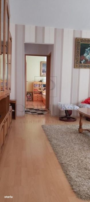 Dambovita - Bloc Izolat - 3 Camere - Etaj 2 - Centrala Proprie - 2 Bai