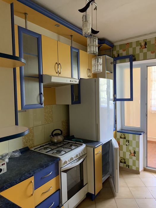 Продается трех комнатная квартира