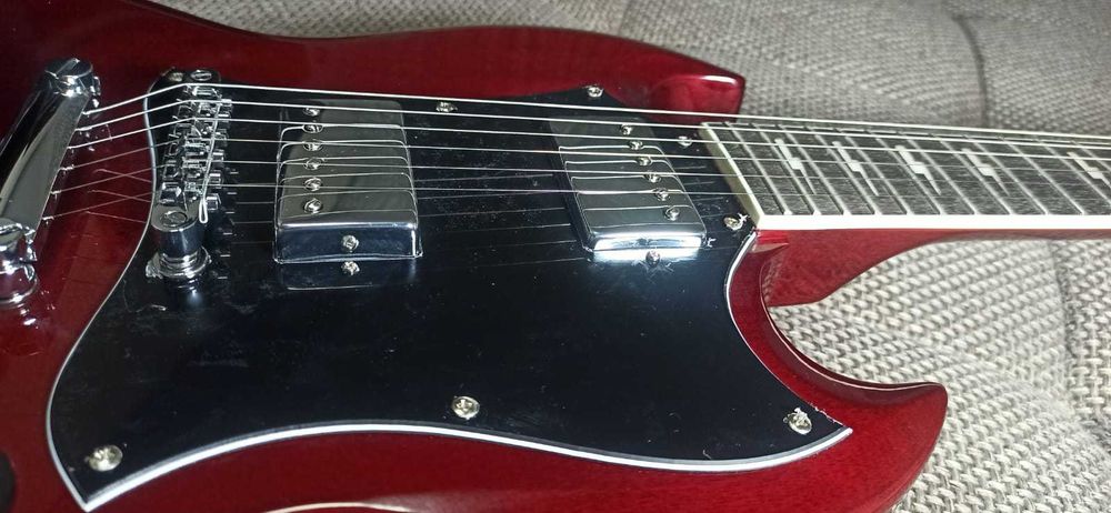 Электрогитара Gibson SG — новая