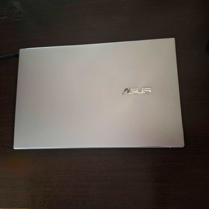 Vand laptop Asus stare perfecta