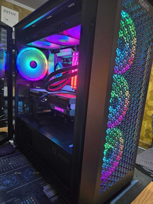 PC Gaming Ryzen 7 9800X3D RTX 4070 Ti 32GB DDR5 2TB Asamblat Str3sU